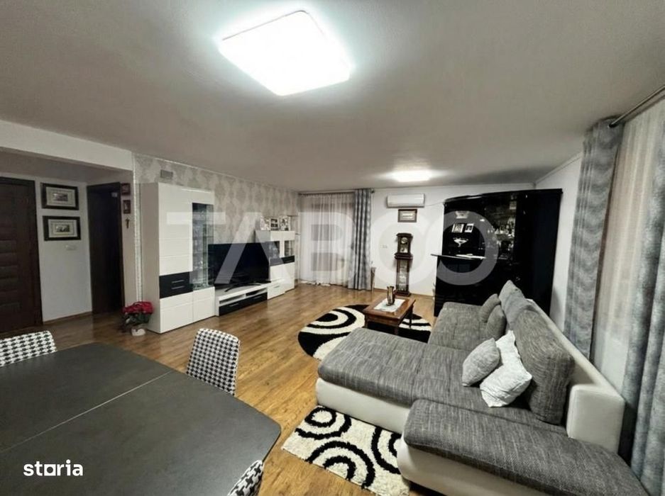 Casa de vanzare individuala  cu 3 camere 500 mp teren Sura Mare
