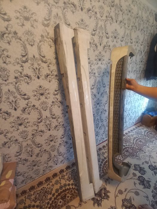 Spoller karniz lasettiga