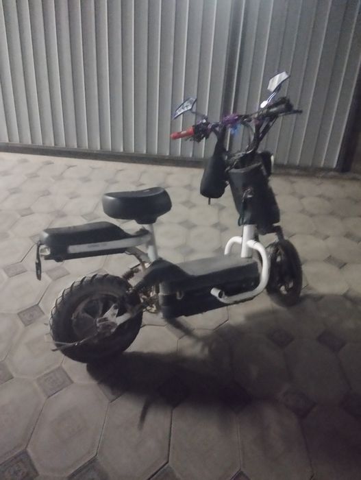 Здравствуйте Продам электроскутер тюнингованный. Без минусов на полном