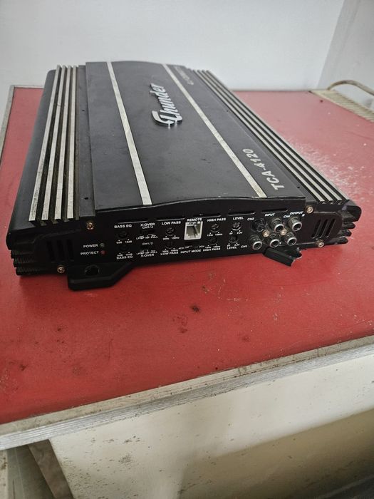 Бас каса JBL с усилвател !!!