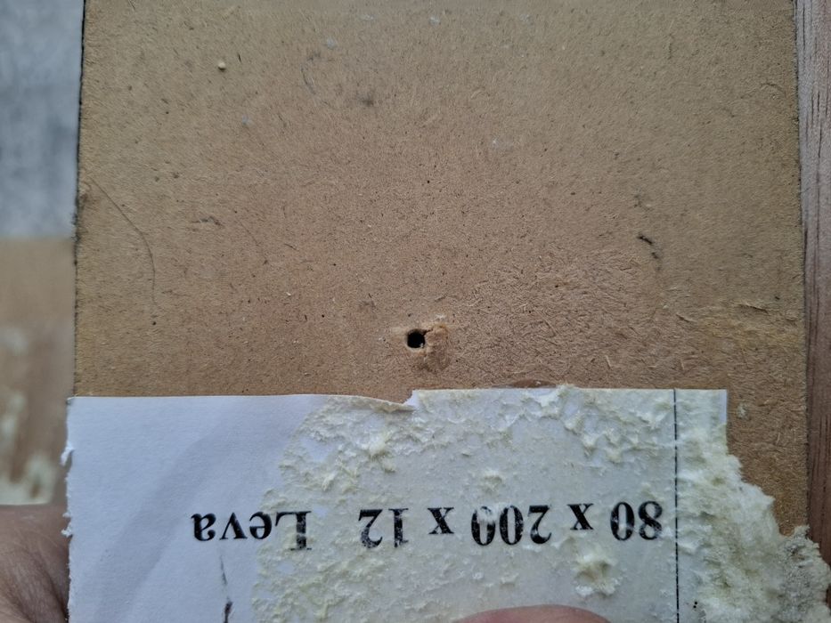 Интериорна врата с каса и первази.