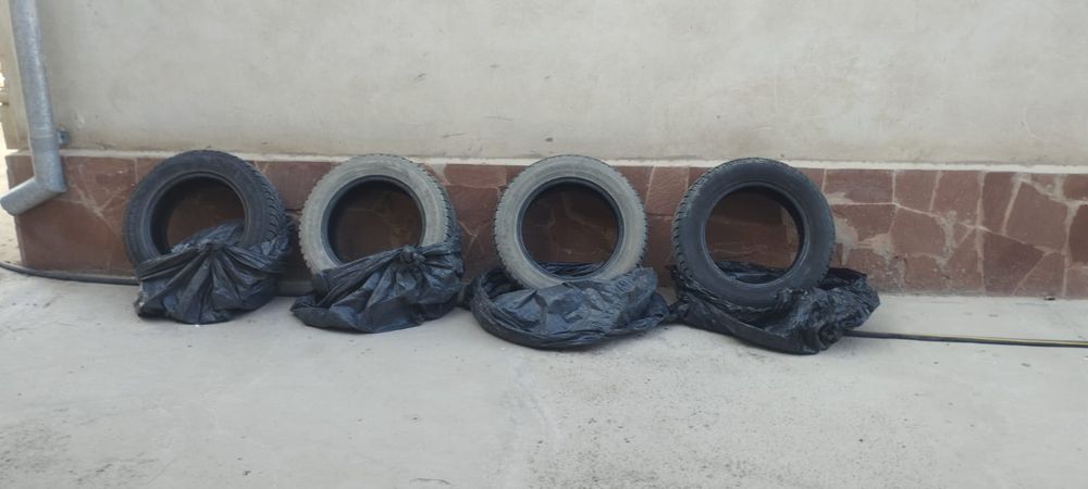 Продам покрышки зимние