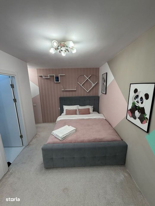 Apartament 3 camere zona Faleza Nord Renovat Total cu Centrala