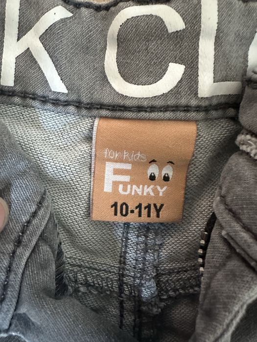 Сиви дънки за 10-11 годишно момче