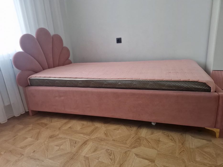 Детскии диван ұкыпты ұсталған