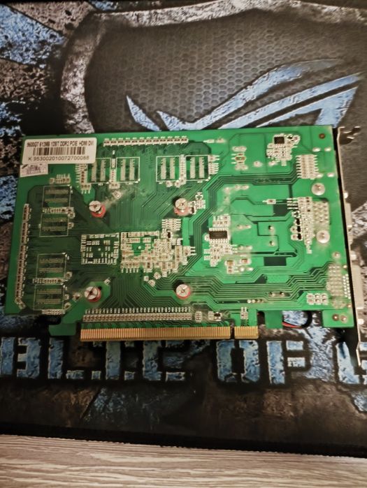 Видеокарта NVIDIA GeForce 9500 GT 512MB DDR2 (на запчасти / затычка)
П