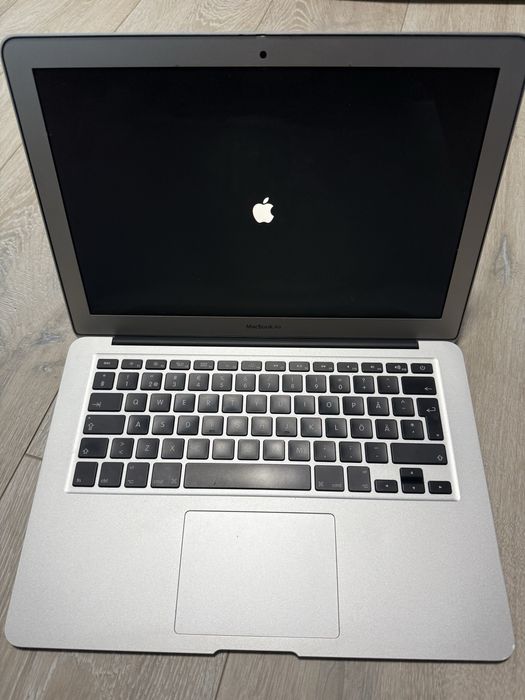MacBook Air 13-inch, Early 2015