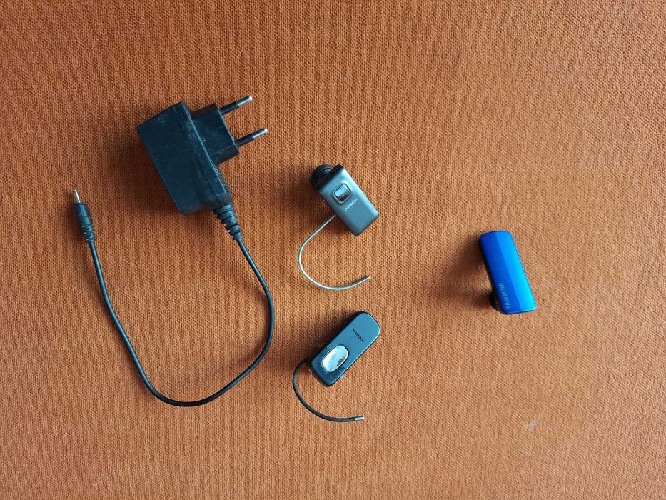 SET - Casti bluetooth wireless pentru telefon, buc = 3