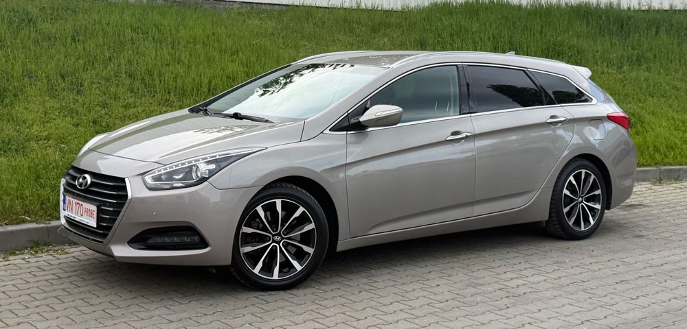Hyundai i40 Facelift  / Cutie Automata DCT / 2016 / 1.7 CRDi 141 CP Euro6 / TOP
