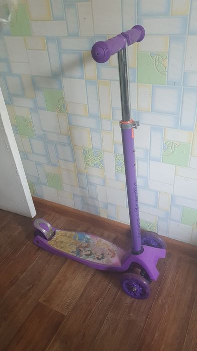 Продам самокат детский