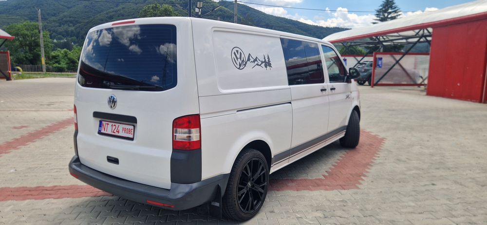 Volkswagen VW T5 2.0tdi 6 locuri și marfă varianta lungă 2013 AC Finanțare prin TBI Bank