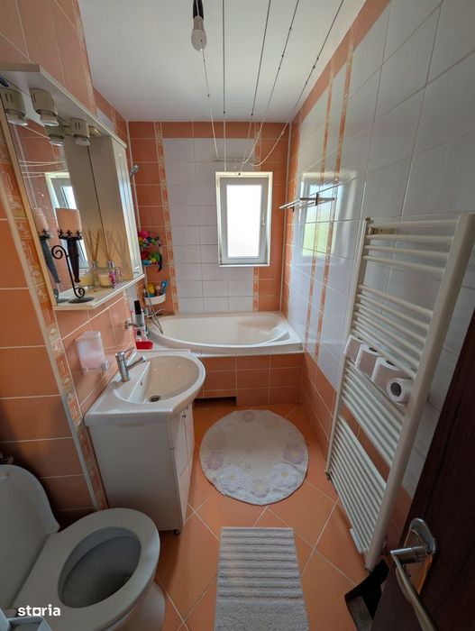 Apartamant, 3 camere, 2 bai, terasa