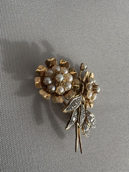 Brosa aur diamante perle