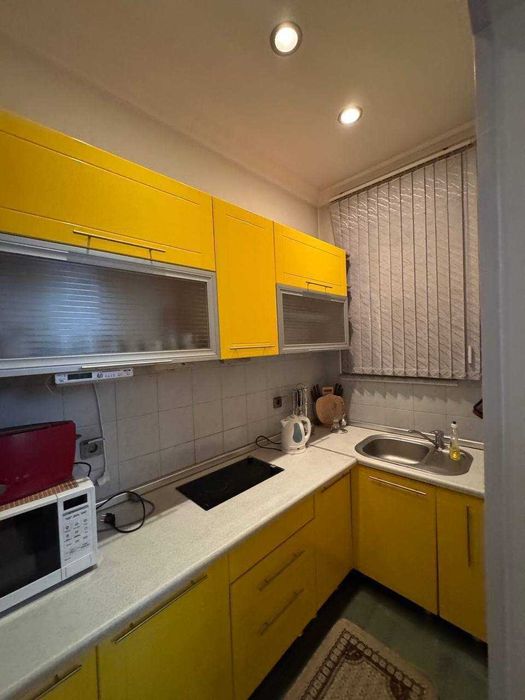 Продается Квартира на Ц-1 2/2/4, орентир кафе студио.