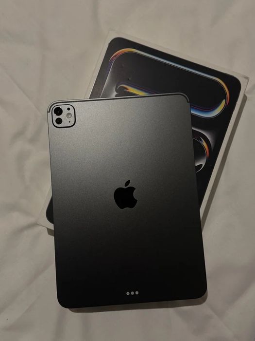 iPad Pro 11 M5 256 Space Black 4 цикла