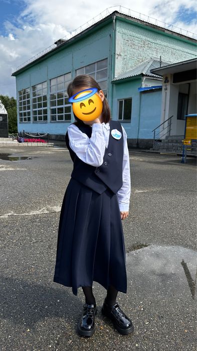 Продам школьную форму