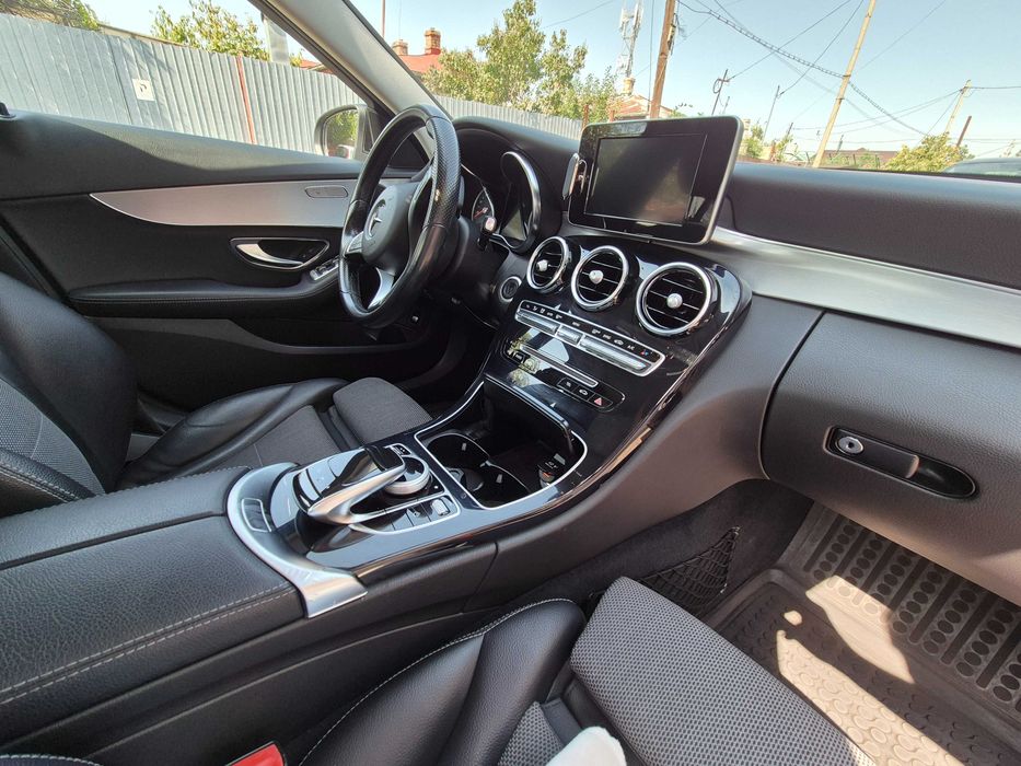 Mercedes-Benz C 200 CGI Avantgarde, Model 205.042, German version