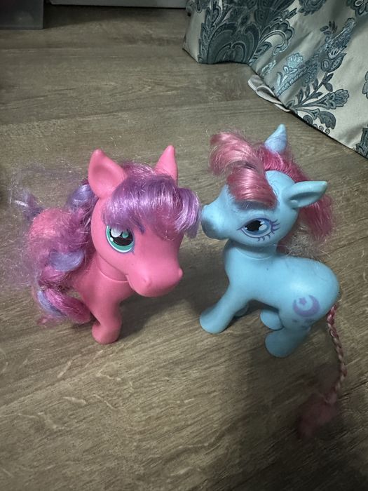 Набор разных игрушек