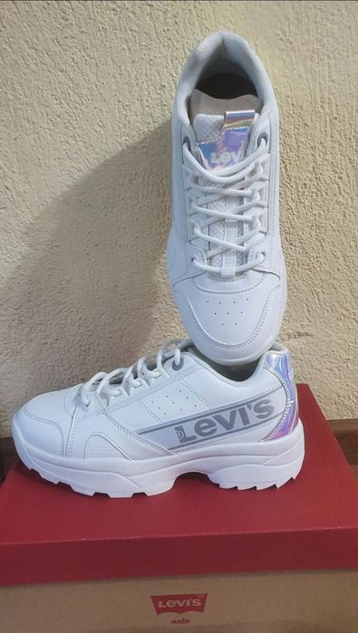 Детски маратонки Levi's