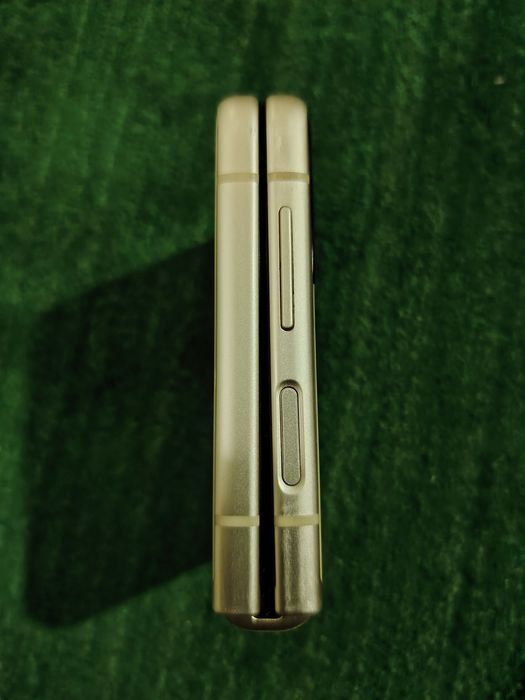 Samsung galaxy z flip 3