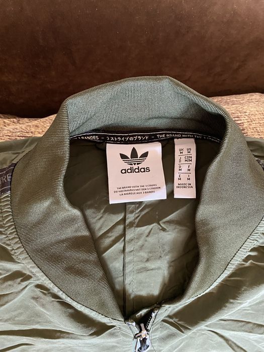 Яке adidas, изключително запазени!