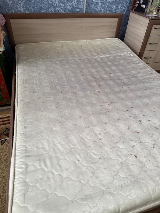 Продам кровать тахта 2*1.4