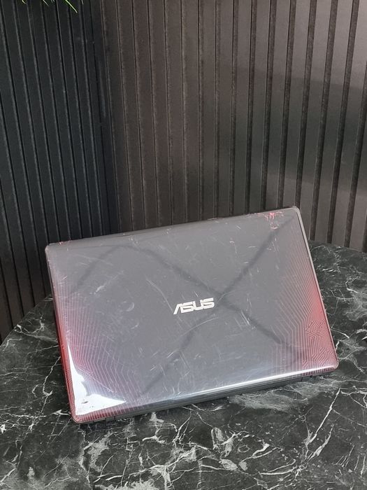 Noble Amanet - Asus R510v I7 6700HQ, 12GB, 512GB, GTX950M 4GB