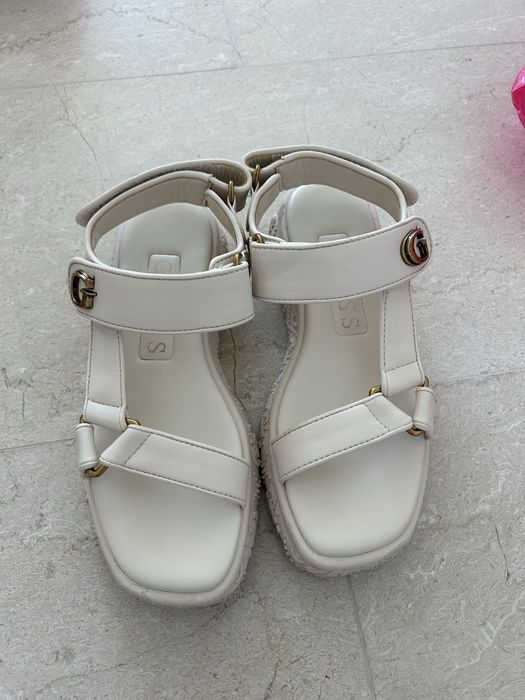 Дамски сандали Guess