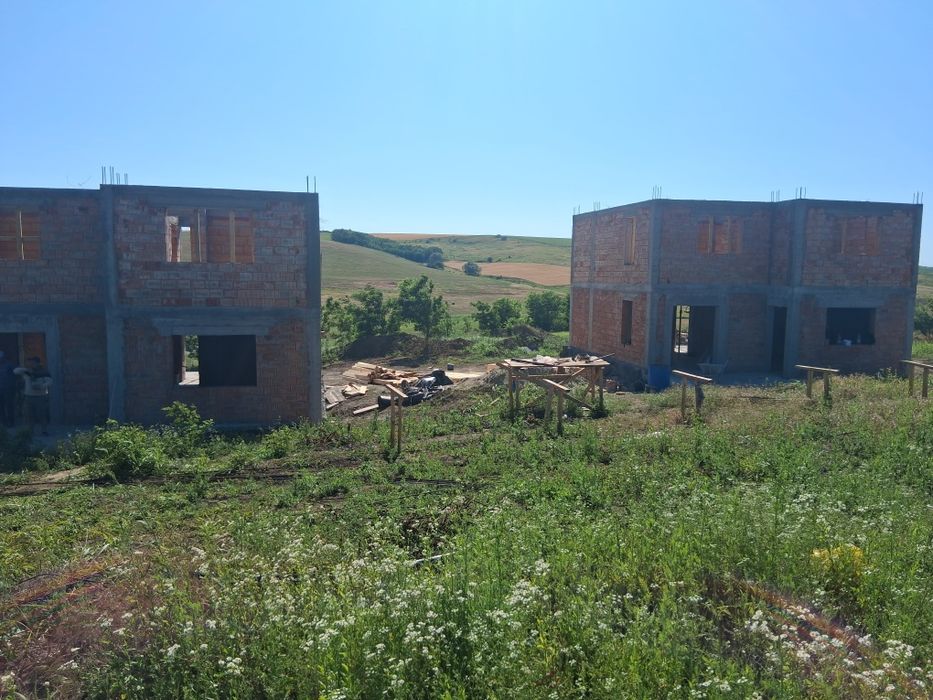 Executam case la rosu sau la cheie