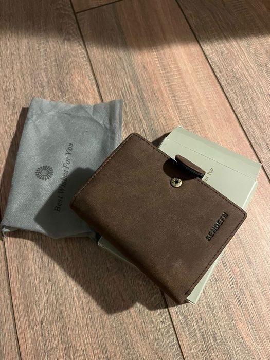 Portofel unisex cu protectie RFid citire carduri