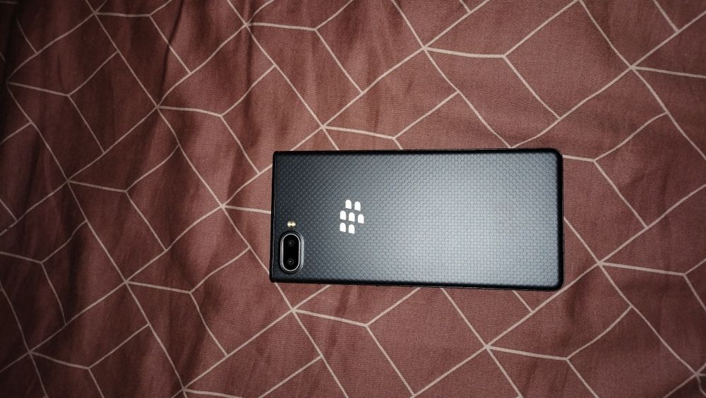 Blackberry key 2 le
