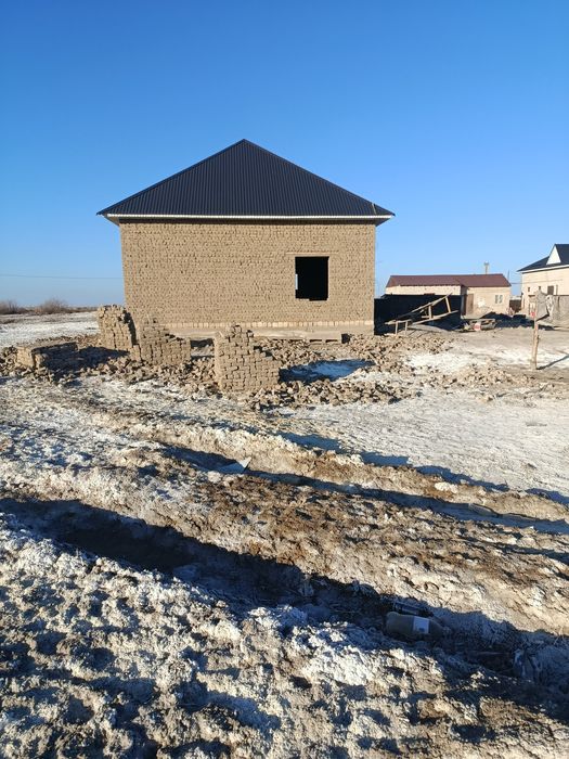 Үй сатылады  Қарауылтөбе ауылында