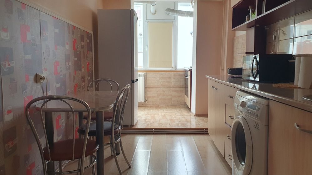 Închiriez apartament 2 camere Mazepa 2