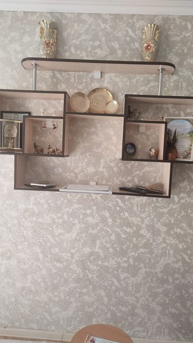 Продам срочно настенный полка