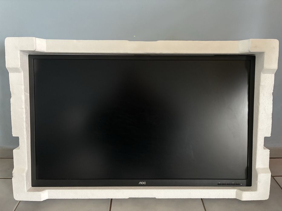 Монитор АОС 31.5 инча