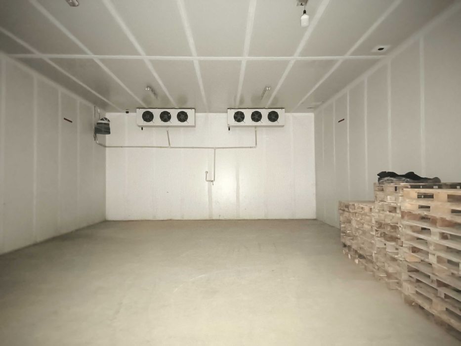 Yu  Холодильный комплекс на 1100тонн, участок земли 34 сотки