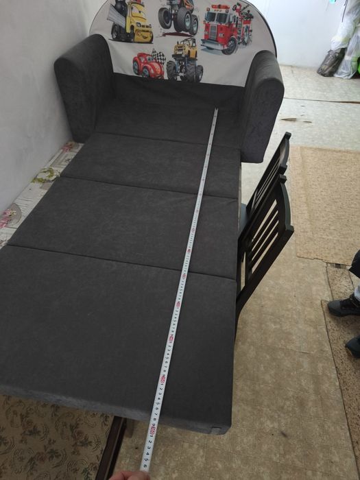 Детско канапе, става и на легълце.