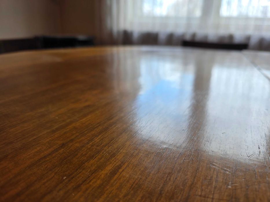 Set Sufragerie de Lux (Anii '50): Masă Extensibilă + 6 Scaune Tapițate – Stare Impecabilă