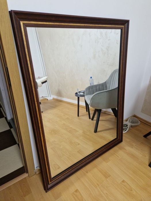 Oglinda superbă fără defecte