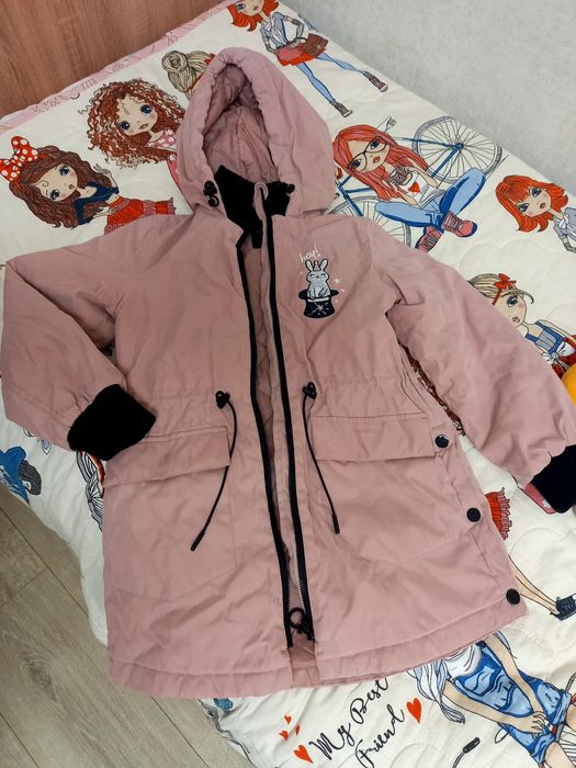 Продам куртку на девочку