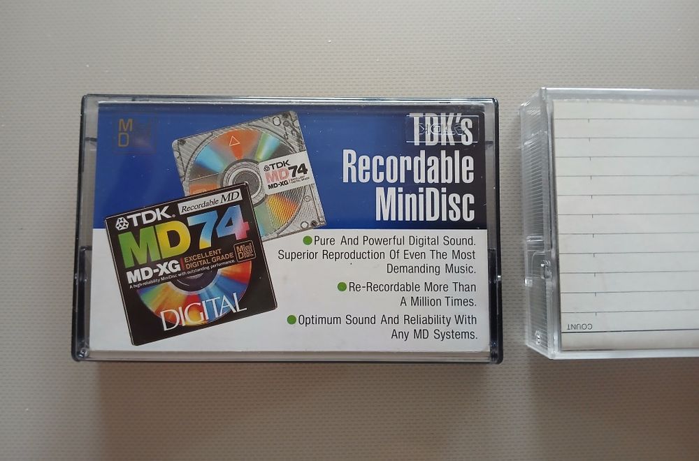 Două casete audio nescrise, stare foarte bună. TDK și FUJI