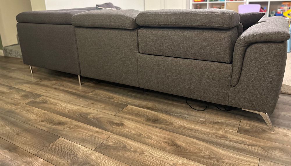 Canapea în formă de L ; 270x220