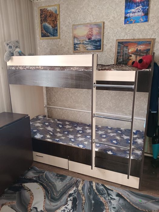 Двухспальная кровать