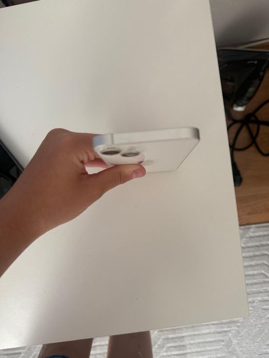 Iphone 13,white.