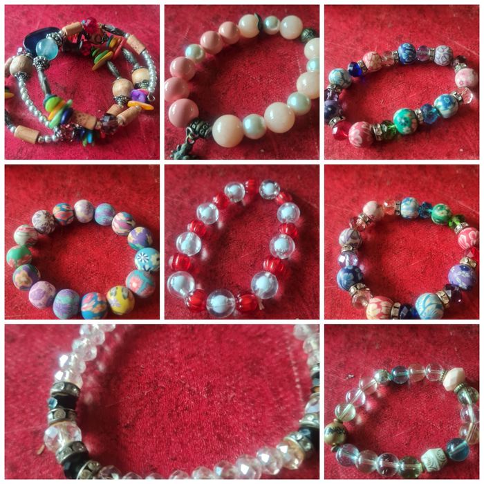 Гривна със синя мъниста и други