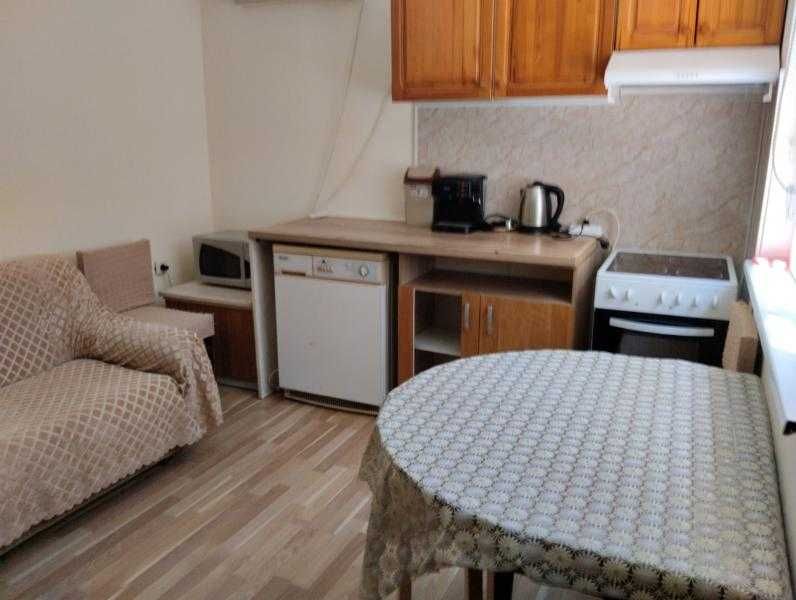 Дава се под наем Двустаен апартамент в Бургас, Възраждане - 45 кв.м за 306 € - Снимка #1