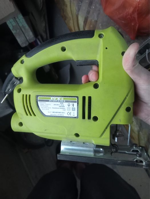 Продам почти даром