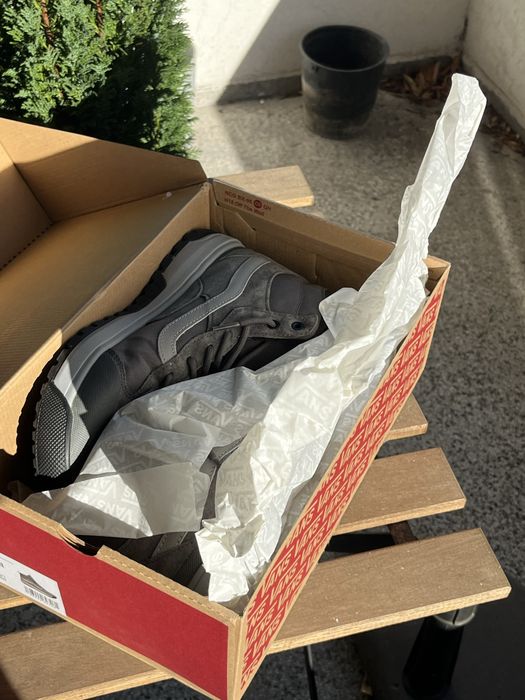 Kецове Vans UltraRange EXO Hi номер 44 / Зимни мъжки обувки