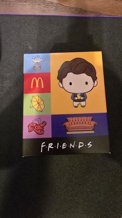 Figurină Friends Chandler Bing McDonalds 2026