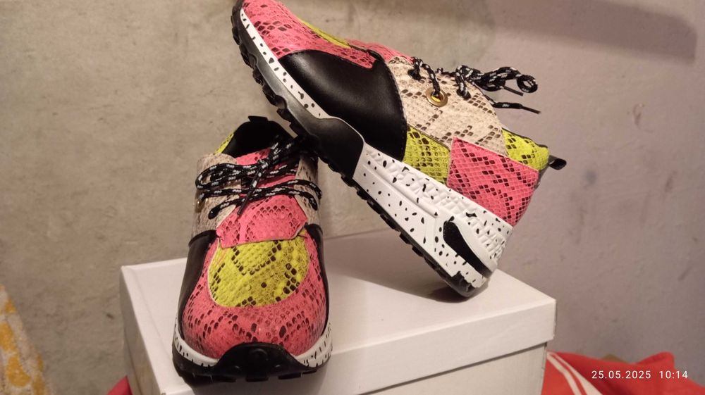 Цветни маратонки  37 номер